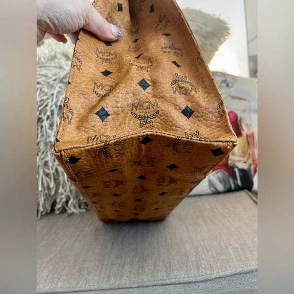 ⭐️COA⭐️ MCM VISETOS SHOPPER TOTE~MADE IN GERMANY~ ⚡️BEAUTIFUL VINTAGE BAG⚡️ - Picture 9 of 16